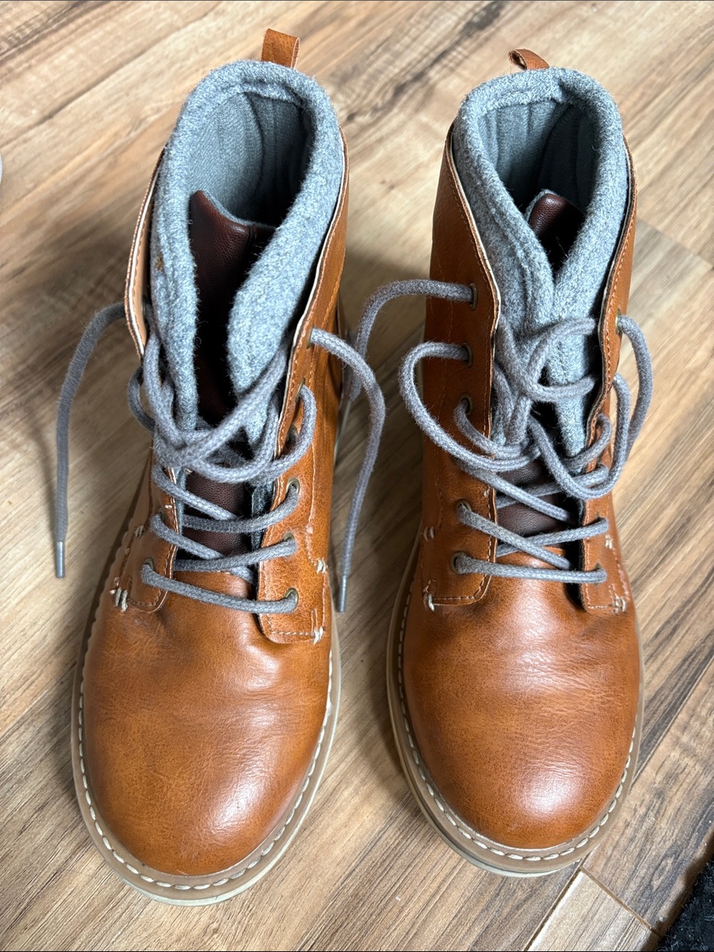 Old Navy Brown Kids Lace-Up Boots with Gray Lining